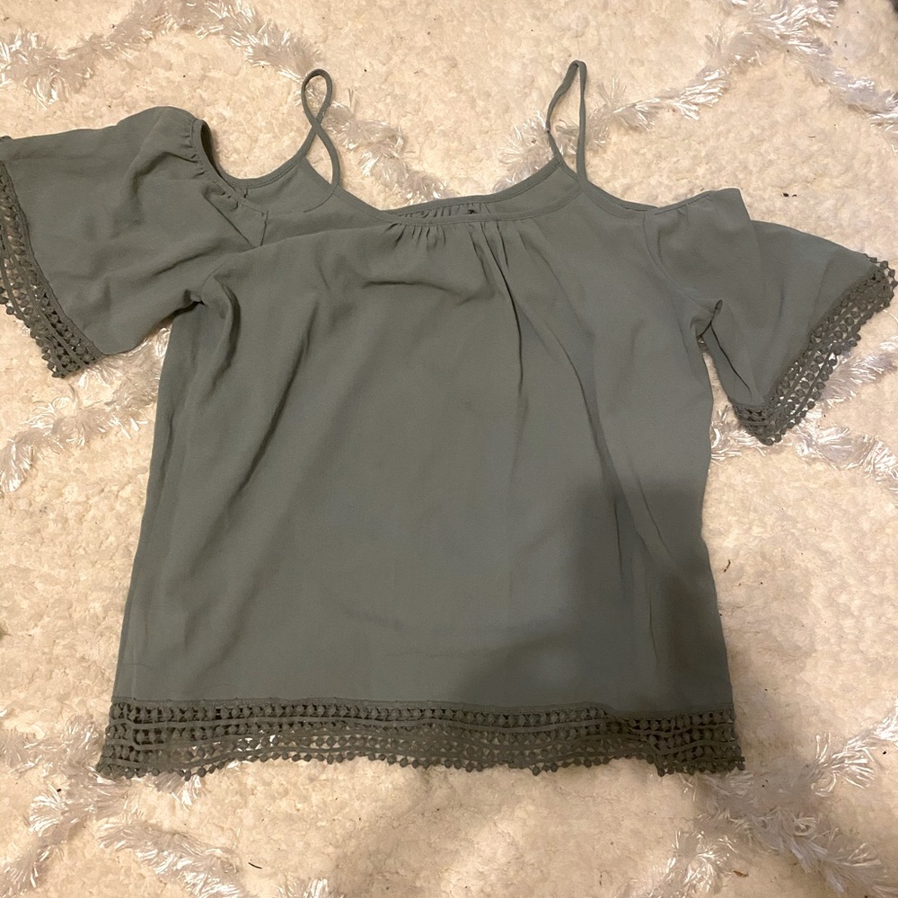 Top size M gray/green